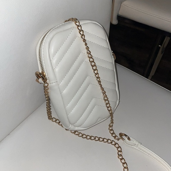 Purse - Picture 3 of 5